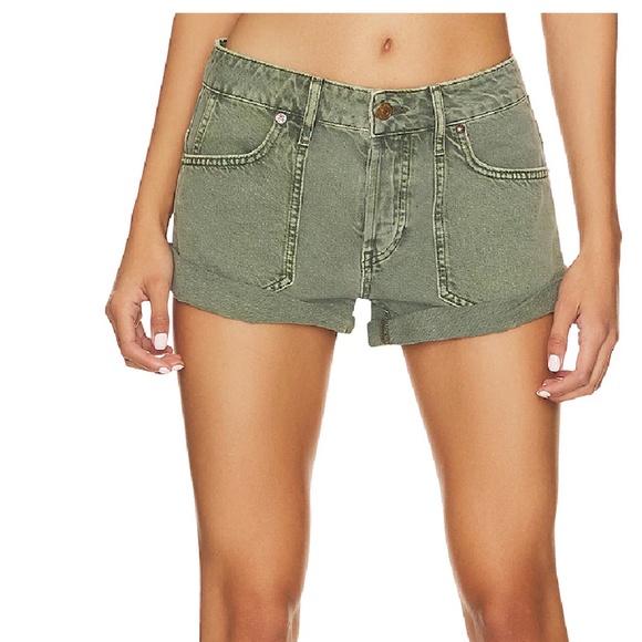 Free People   Beginners Luck Slouch Short  NWOT - Picture 1 of 8